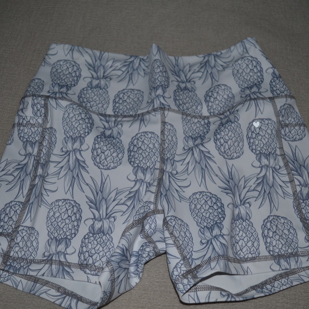 Aloha Pineapple Short